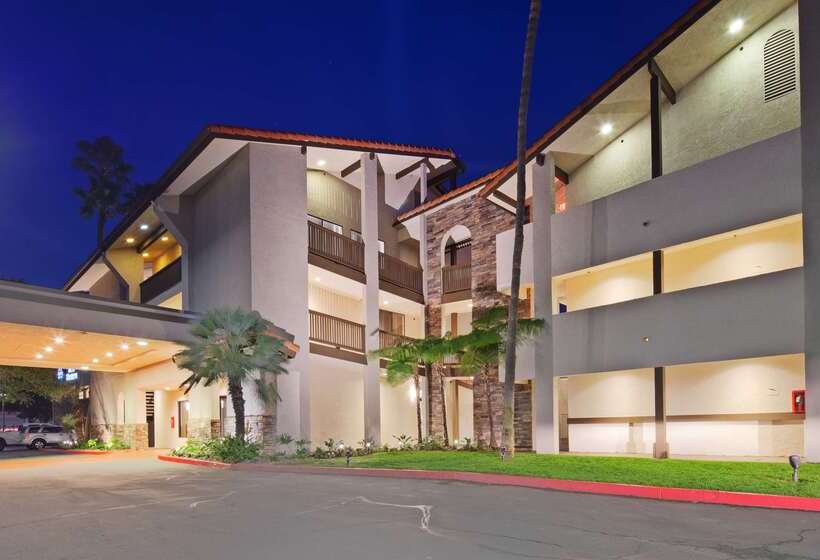 هتل Best Western Carlsbad By The Sea