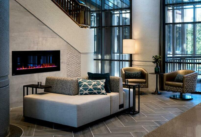 Отель Embassy Suites By Hilton Bethesda Washington Dc