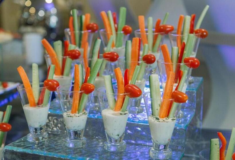 فندق Courtyard By Marriott Nashua