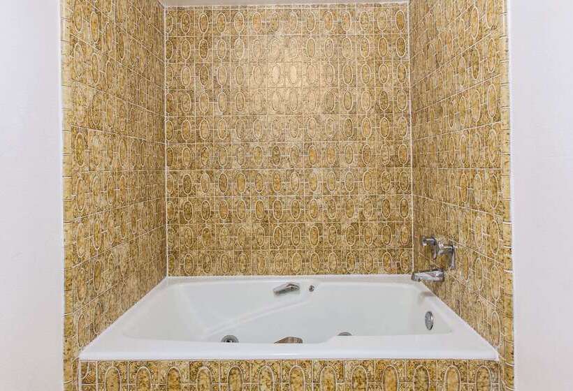 هتل Days Inn By Wyndham Camarillo  Ventura