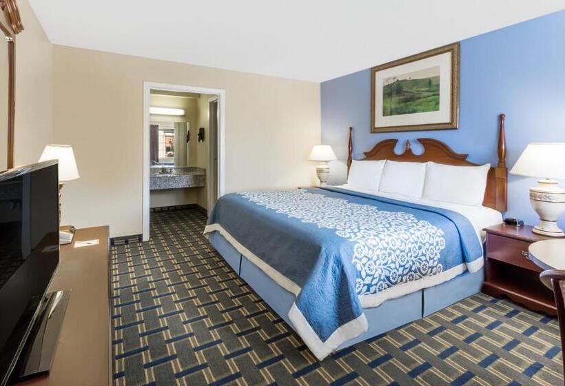 בית מלון כפרי Days Inn By Wyndham Plymouth