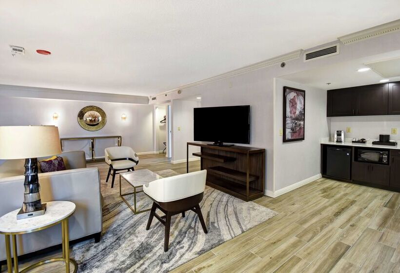 Embassy Suites By Hilton Montgomery Hotel & Conference Ctr