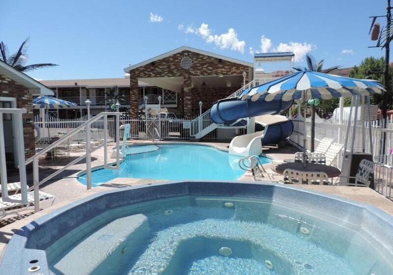هتل Expedition Lodge