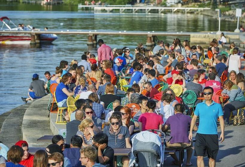 هتل Graduate By Hilton Madison