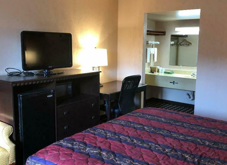 فندق Guest Inn Austell