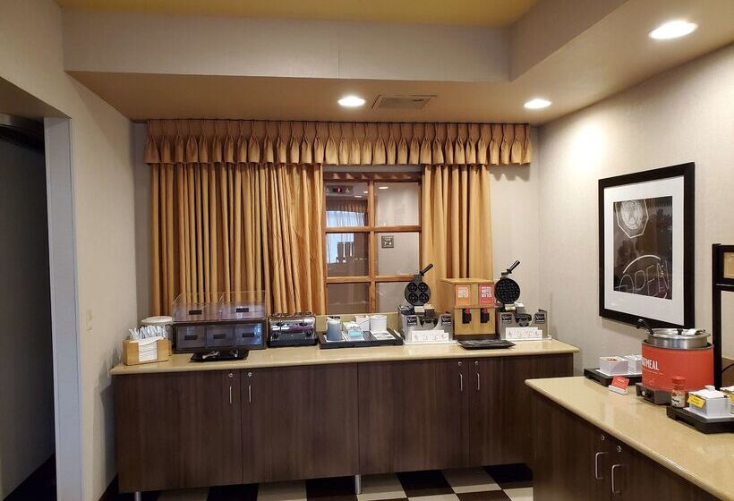 בית מלון כפרי Hampton Inn Butte