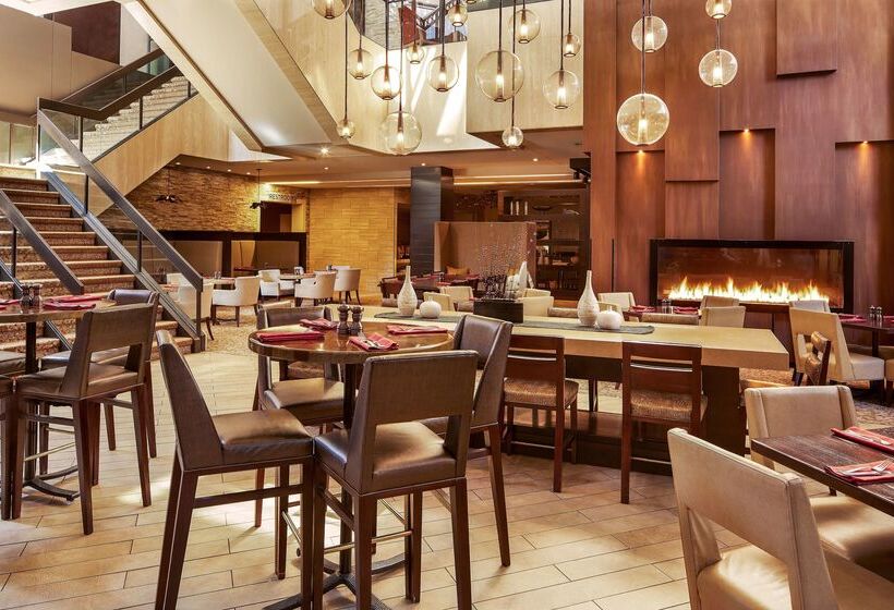 هتل Hilton Denver City Center