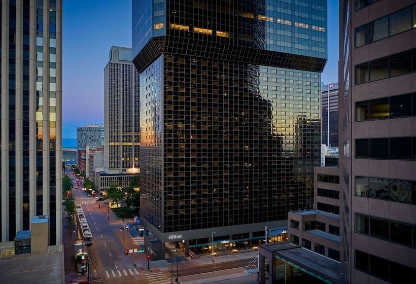 هتل Hilton Denver City Center