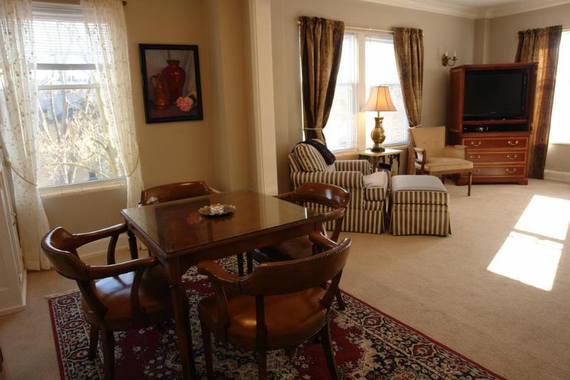 هتل Knickerbocker On The Lake