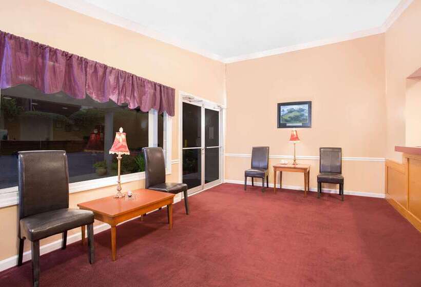 ホテル Knights Inn   Augusta