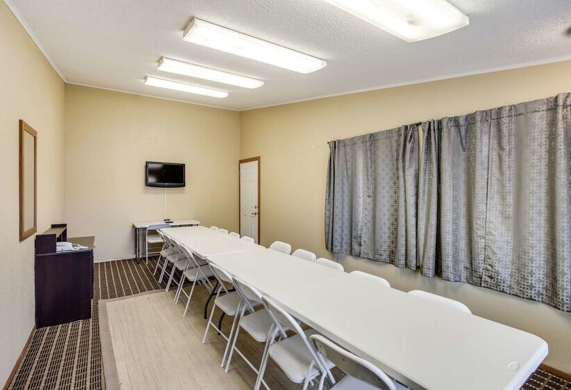 בית מלון כפרי Knights Inn Ashland