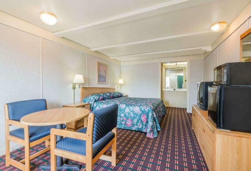 בית מלון כפרי Knights Inn Franklin, Oh