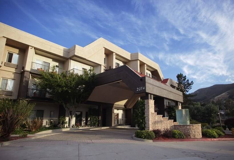 בית מלון כפרי La Cuesta Inn