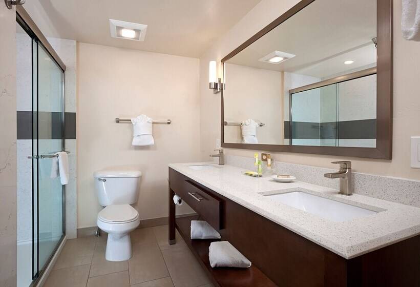 בית מלון כפרי La Cuesta Inn