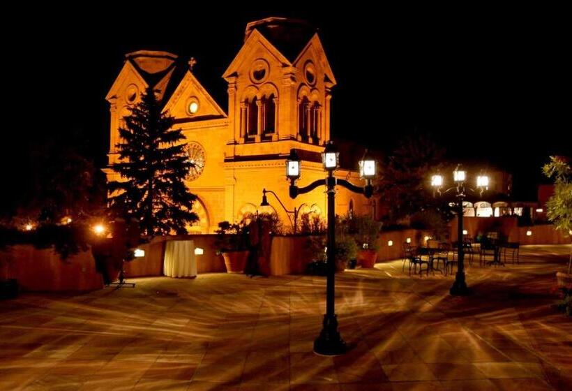 هتل La Fonda On The Plaza