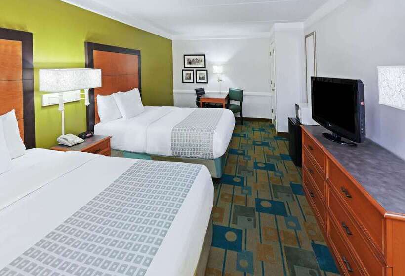 בית מלון כפרי La Quinta Inn By Wyndham Amarillo Midcity