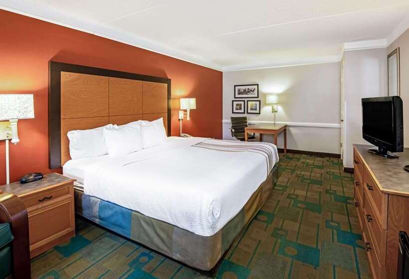 בית מלון כפרי La Quinta Inn By Wyndham Amarillo Midcity