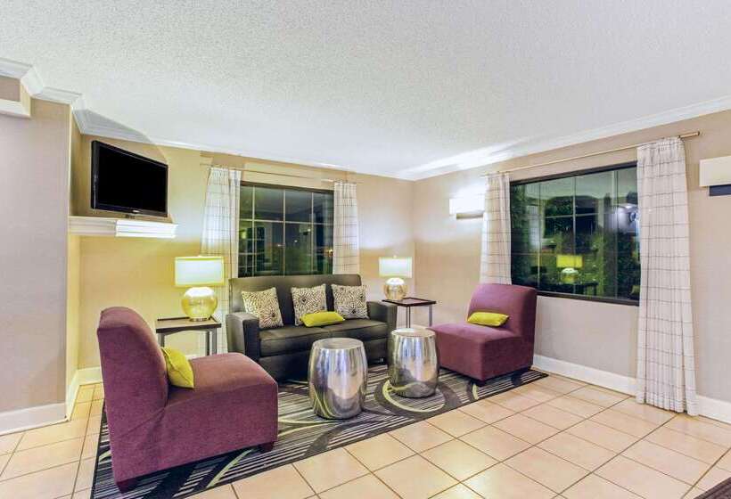 בית מלון כפרי La Quinta Inn By Wyndham And Conference Center San Angelo