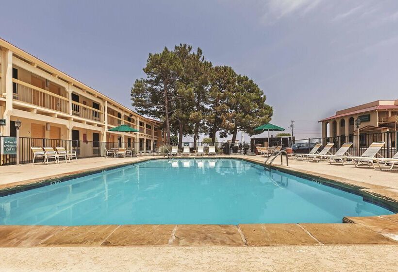 בית מלון כפרי La Quinta Inn By Wyndham And Conference Center San Angelo