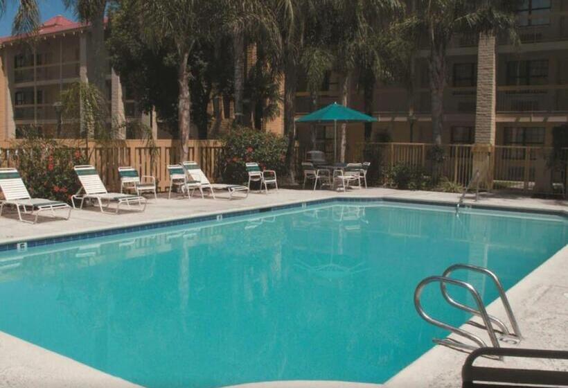 호텔 La Quinta Inn By Wyndham Bakersfield South