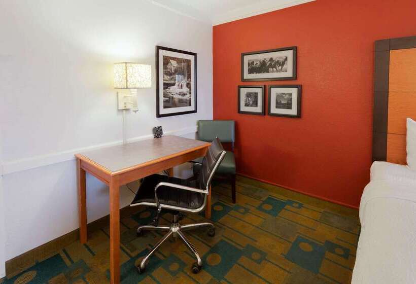 فندق La Quinta Inn By Wyndham Cheyenne