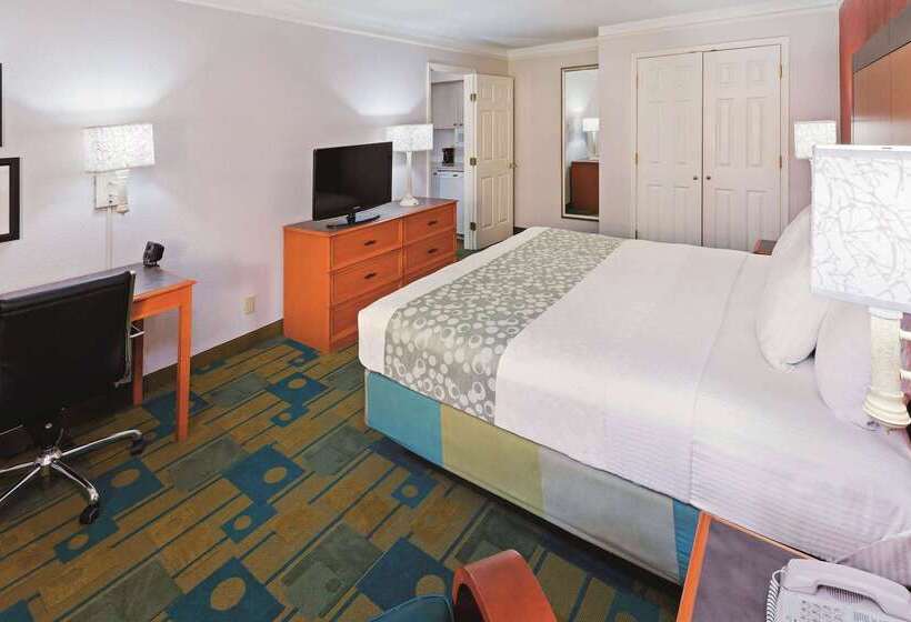 בית מלון כפרי La Quinta Inn By Wyndham Corpus Christi North