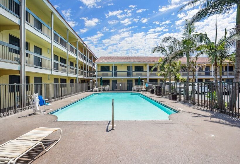 ホテル La Quinta Inn By Wyndham Costa Mesa Orange County