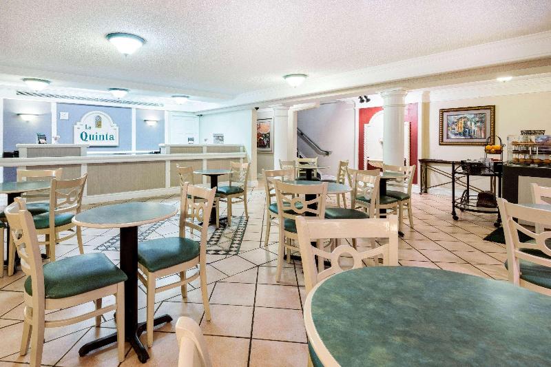هتل La Quinta Inn By Wyndham Farmington