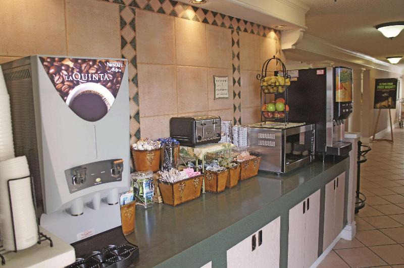 هتل La Quinta Inn By Wyndham Farmington