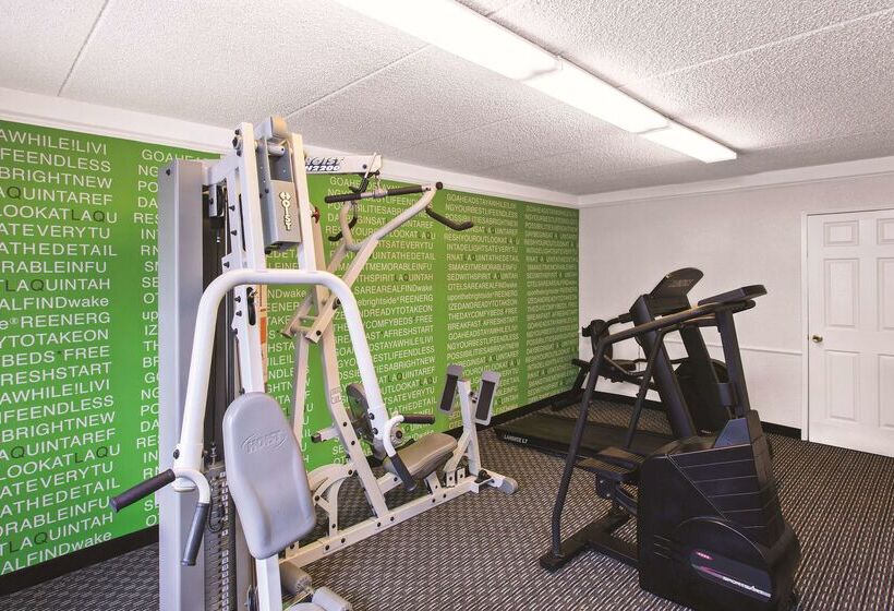 هتل La Quinta Inn By Wyndham Fresno Yosemite