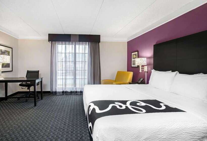 هتل La Quinta Inn By Wyndham Fresno Yosemite