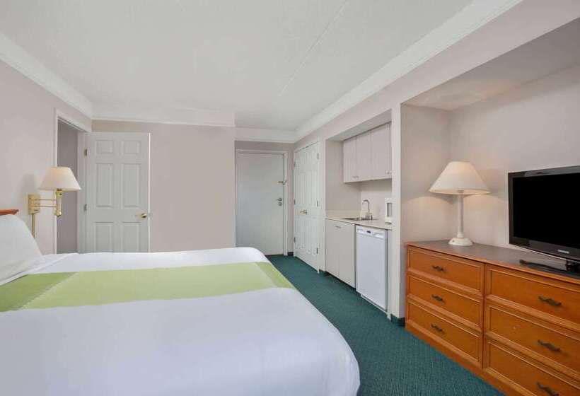 هتل La Quinta Inn By Wyndham Reno