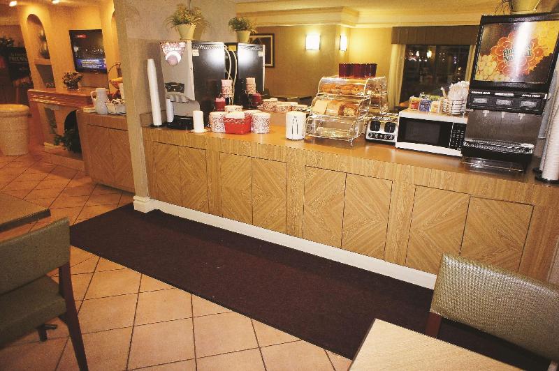 هتل La Quinta Inn By Wyndham San Antonio Market Square