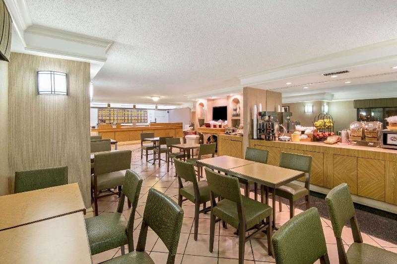 هتل La Quinta Inn By Wyndham San Antonio Market Square