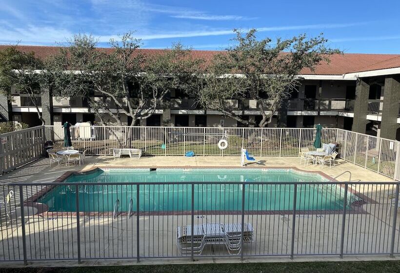 فندق La Quinta Inn By Wyndham Tyler