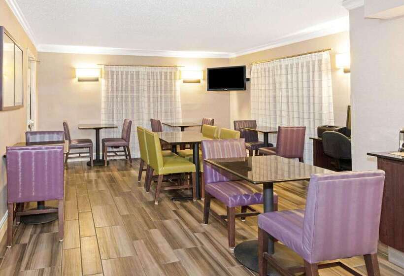 هتل La Quinta Inn By Wyndham Wichita Falls