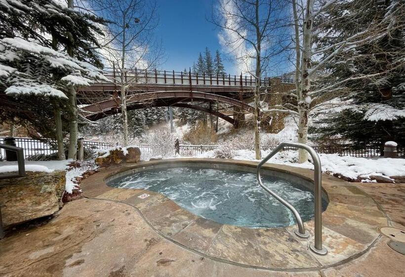 هتل Lion Square Lodge
