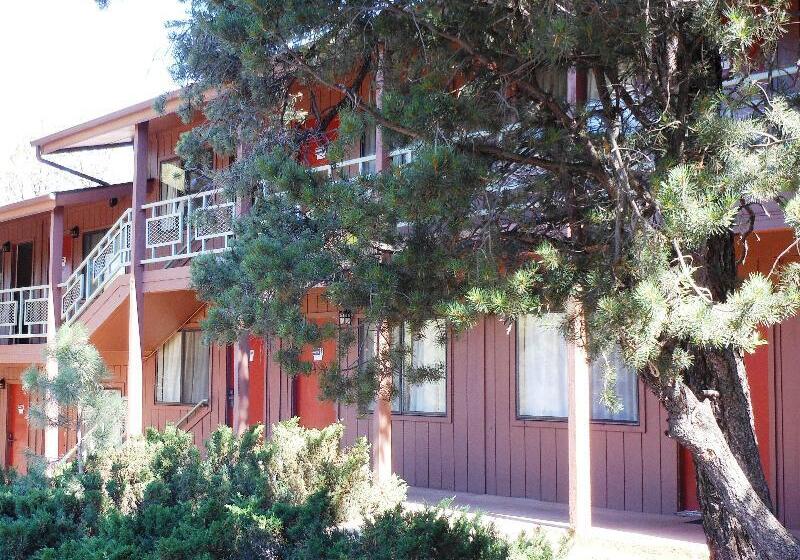 בית מלון כפרי Maswik Lodge   Inside The Park