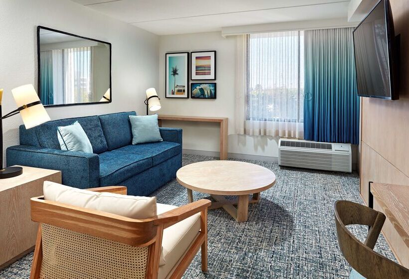 בית מלון כפרי Mdr Marina del Rey, a Doubletree by Hilton