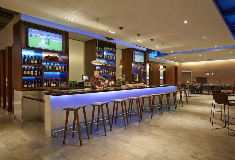 בית מלון כפרי Mdr Marina del Rey, a Doubletree by Hilton