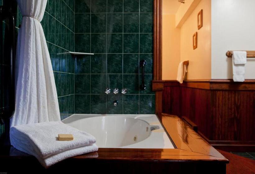 فندق Mirror Lake Inn Resort And Spa