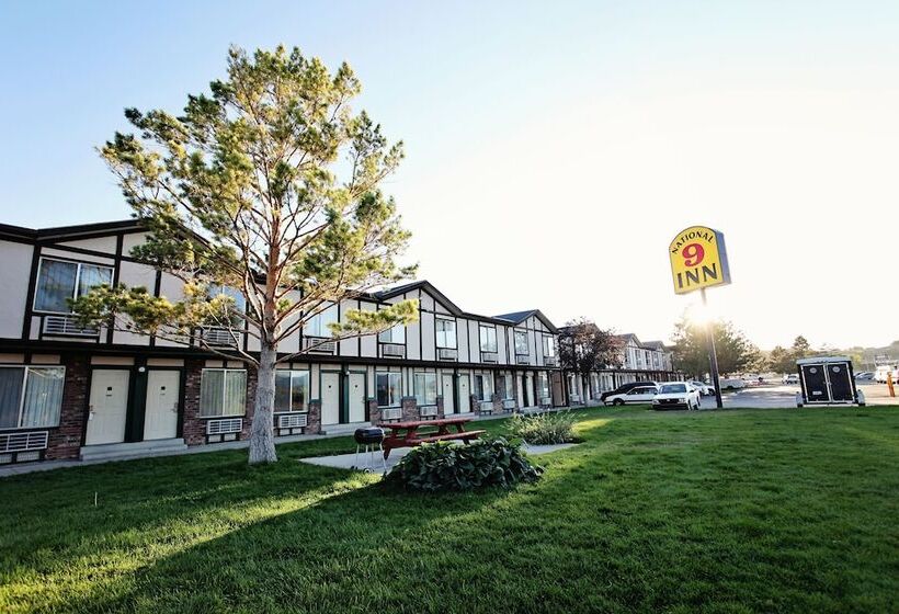 ホテル National 9 Inn Price