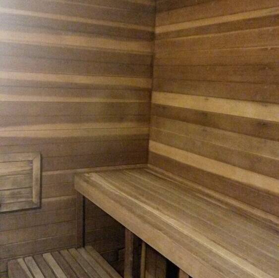 هتل Quality Inn