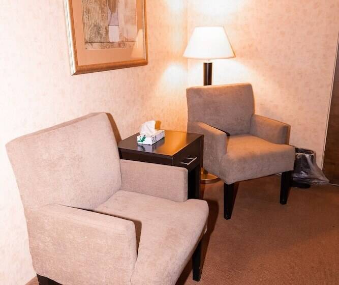 هتل Quality Inn
