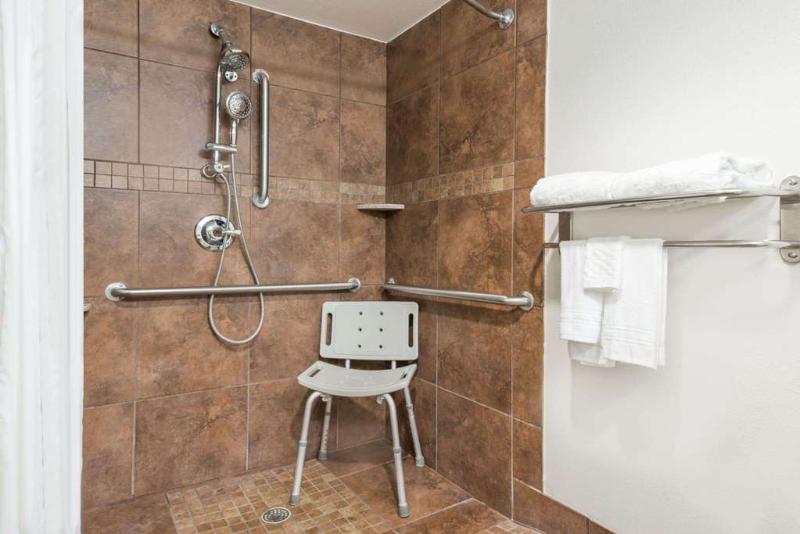 Surestay Plus Hotel By Best Western Lubbock Medical Center