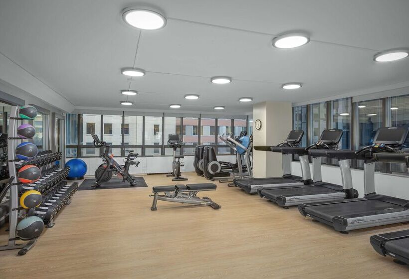 The Marquette Hotel, Curio Collection By Hilton