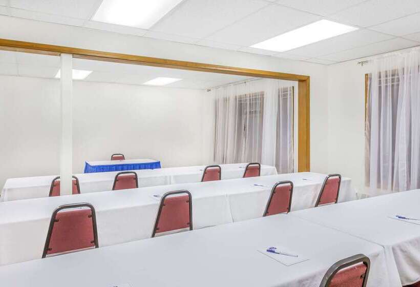 هتل Travelodge By Wyndham Juneau