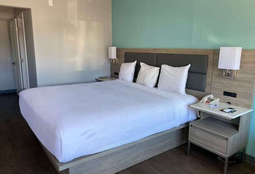 فندق Travelodge By Wyndham Lax