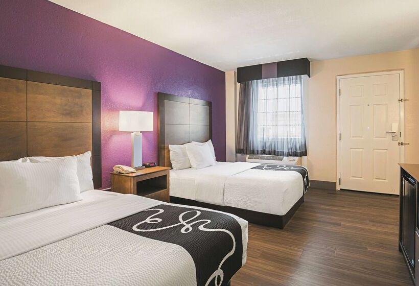 בית מלון כפרי Wingate By Wyndham Galveston East Beach