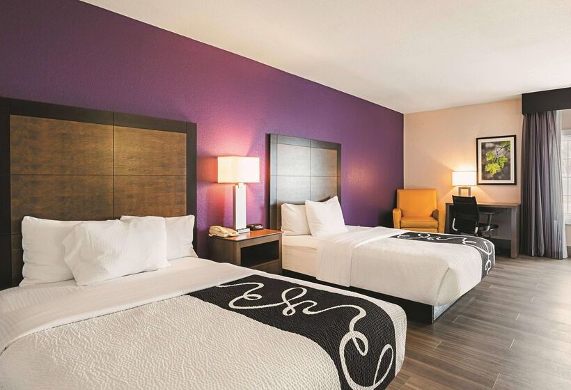 בית מלון כפרי Wingate By Wyndham Galveston East Beach